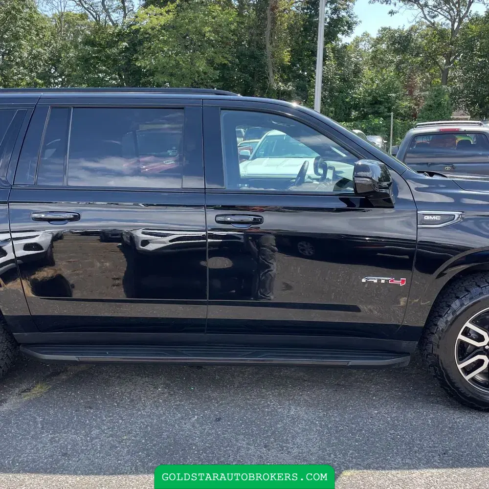 2022 GMC Yukon XL AT4