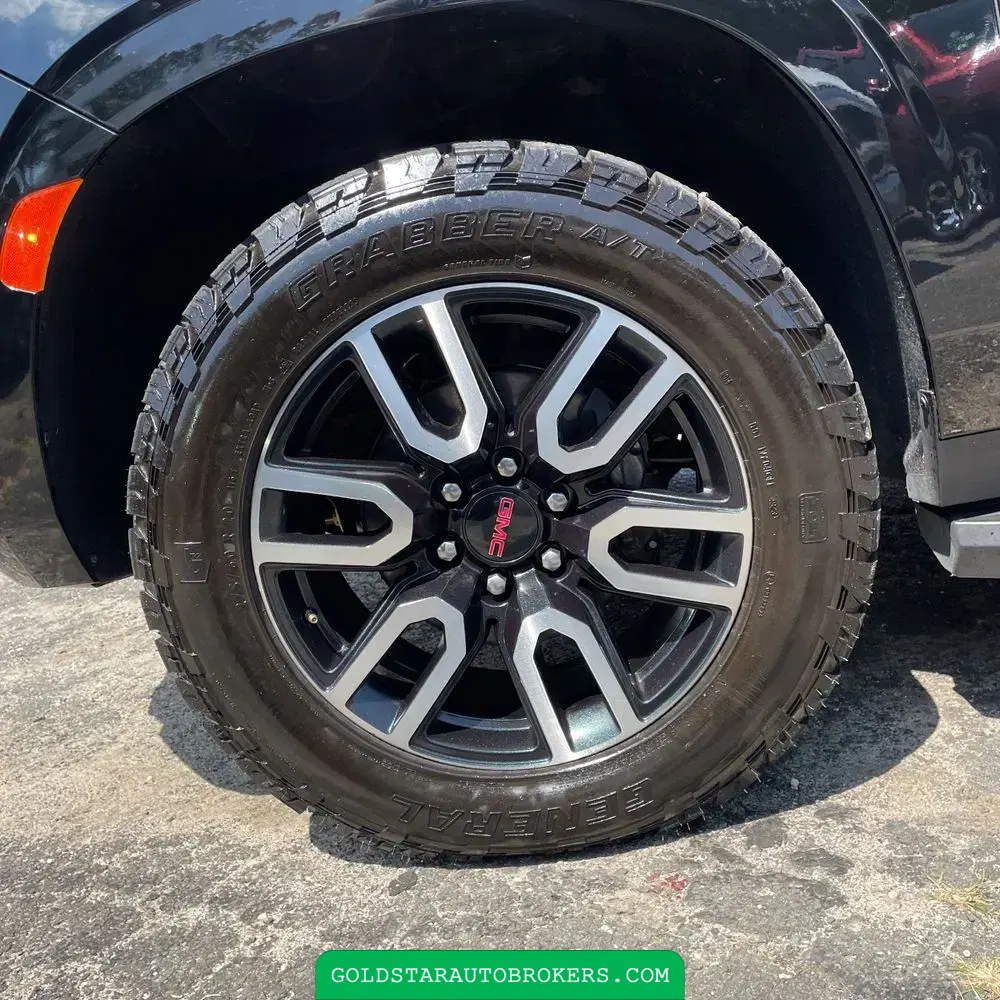 2022 GMC Yukon XL AT4