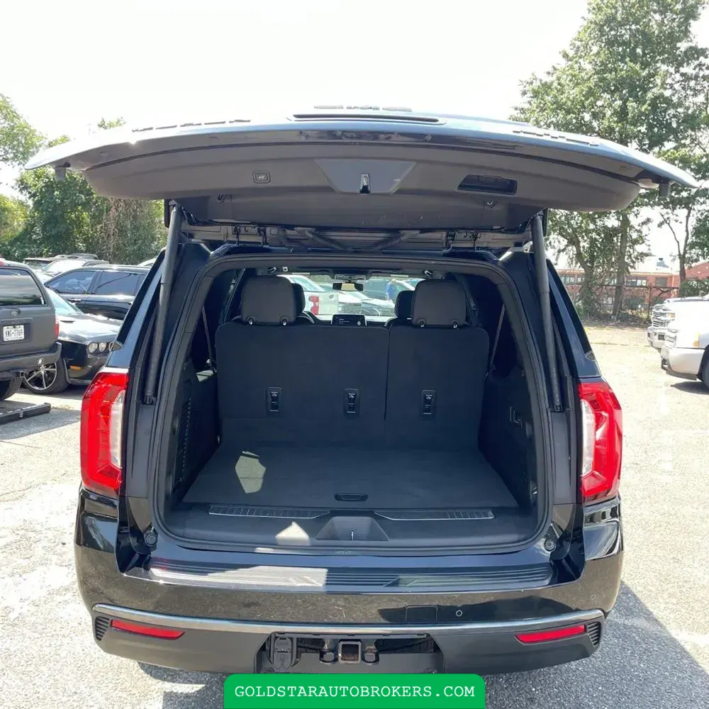 2022 GMC Yukon XL AT4