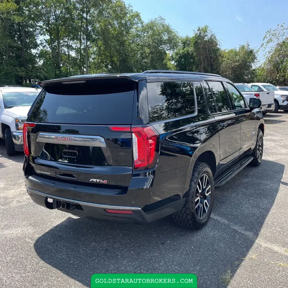 2022 GMC Yukon XL AT4