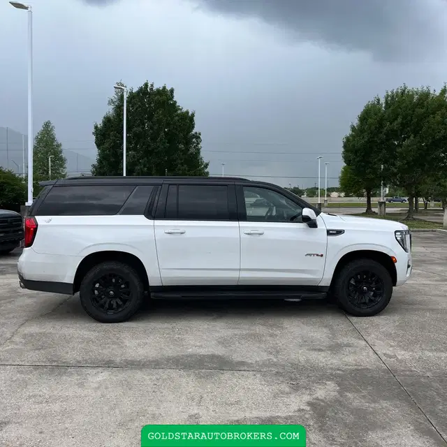 2022 GMC Yukon XL AT4