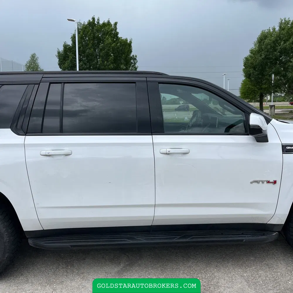 2022 GMC Yukon XL AT4