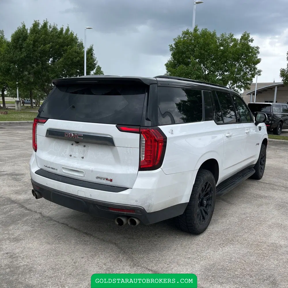 2022 GMC Yukon XL AT4