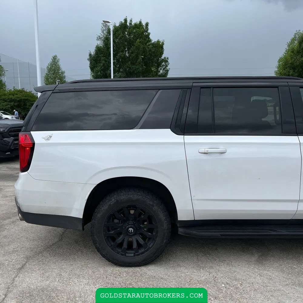 2022 GMC Yukon XL AT4