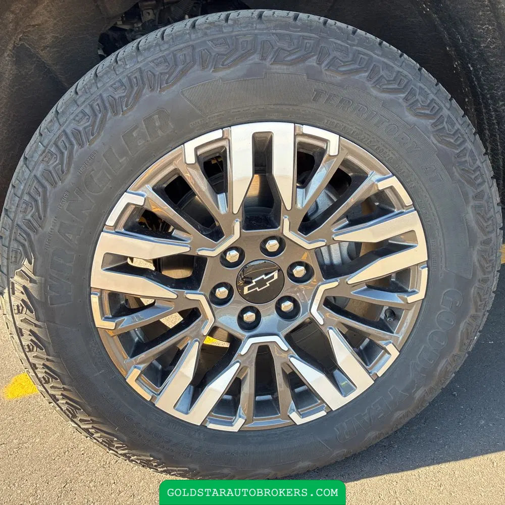 2025 Chevrolet Suburban Z71
