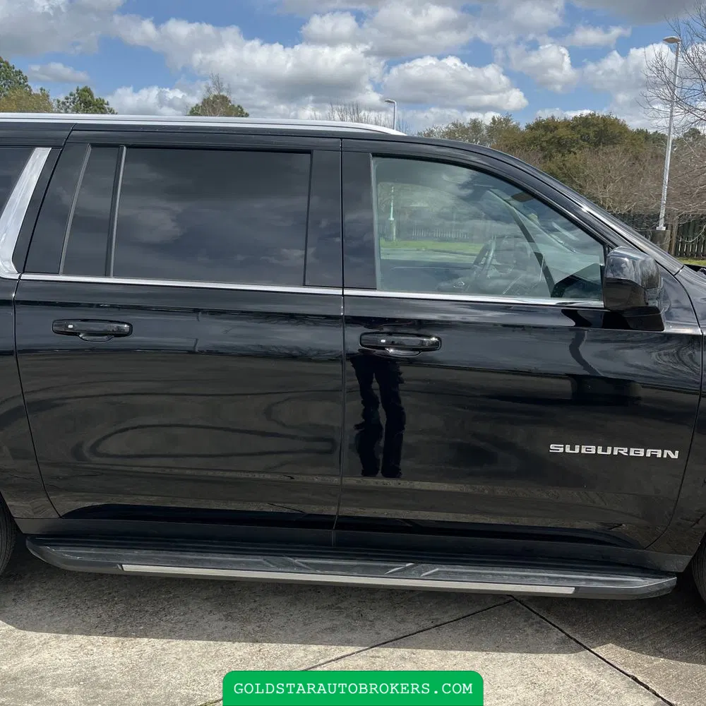 2024 Chevrolet Suburban LT