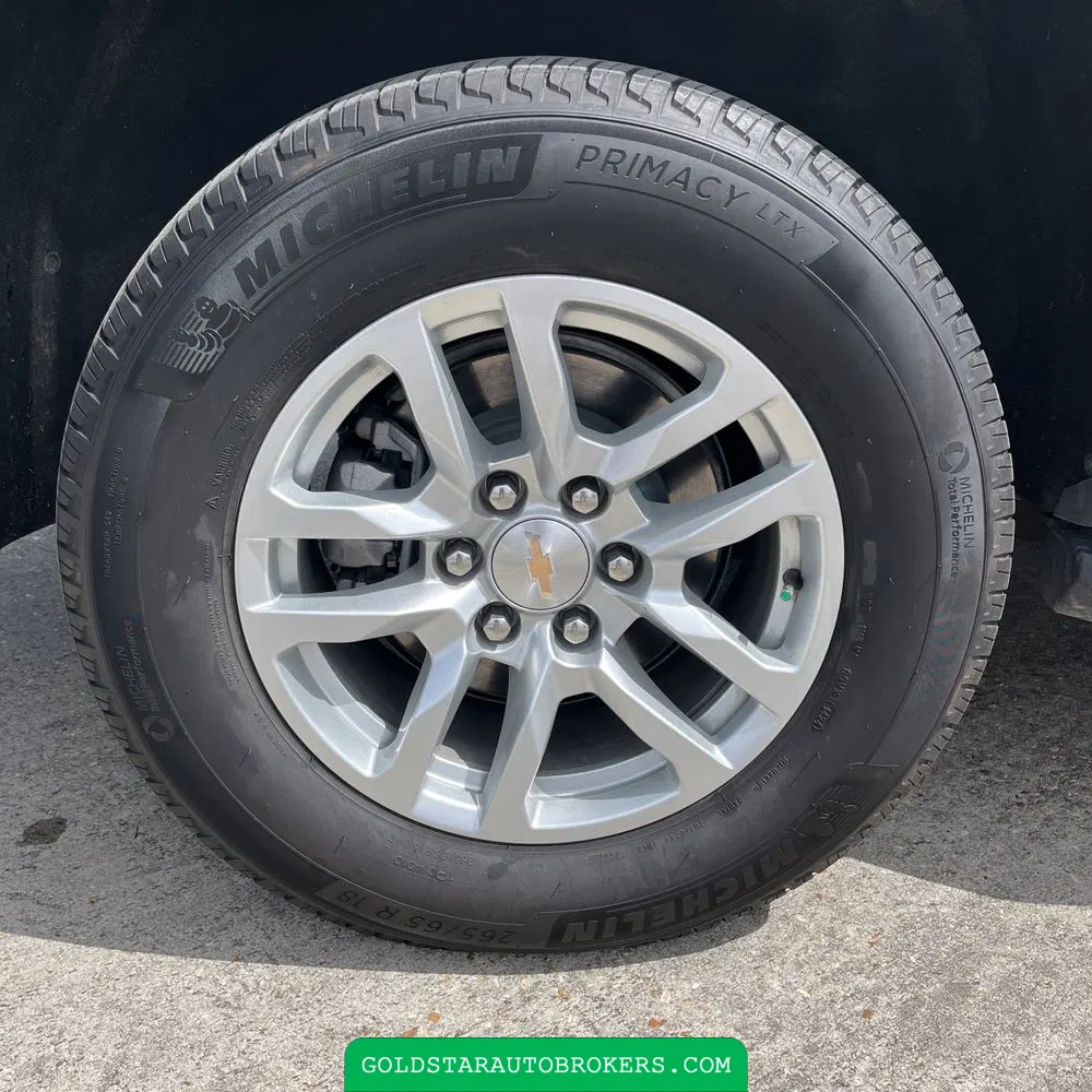 2024 Chevrolet Suburban LT