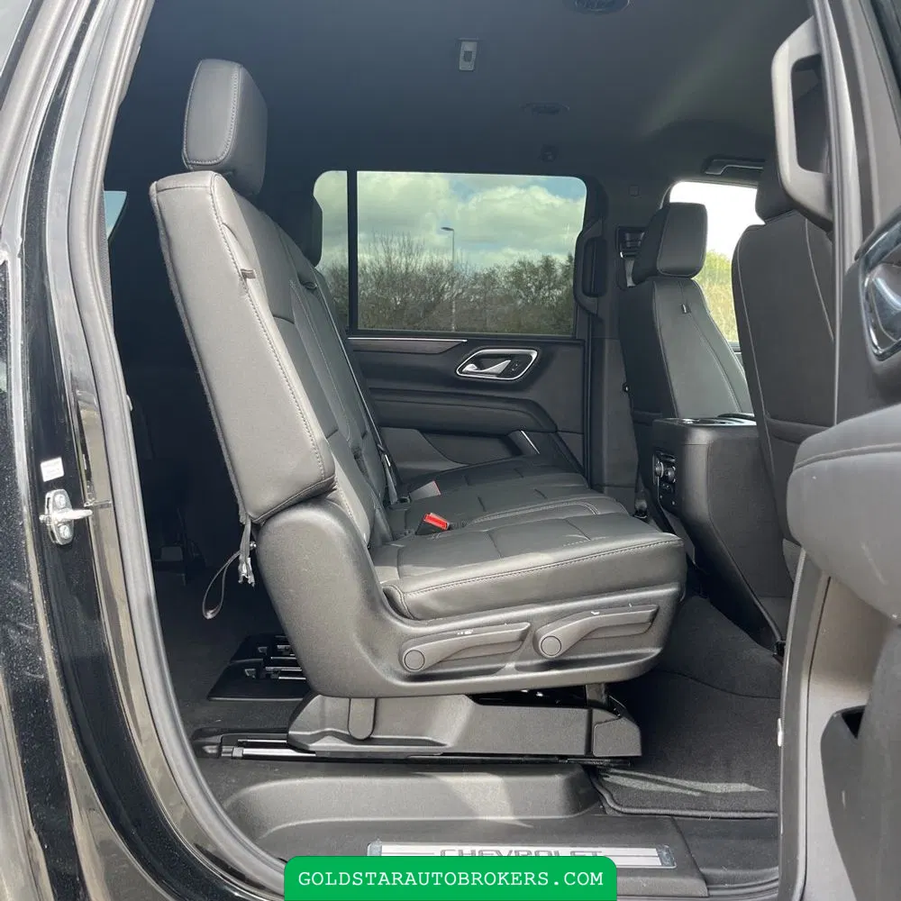 2024 Chevrolet Suburban LT