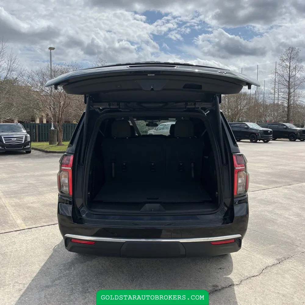 2024 Chevrolet Suburban LT