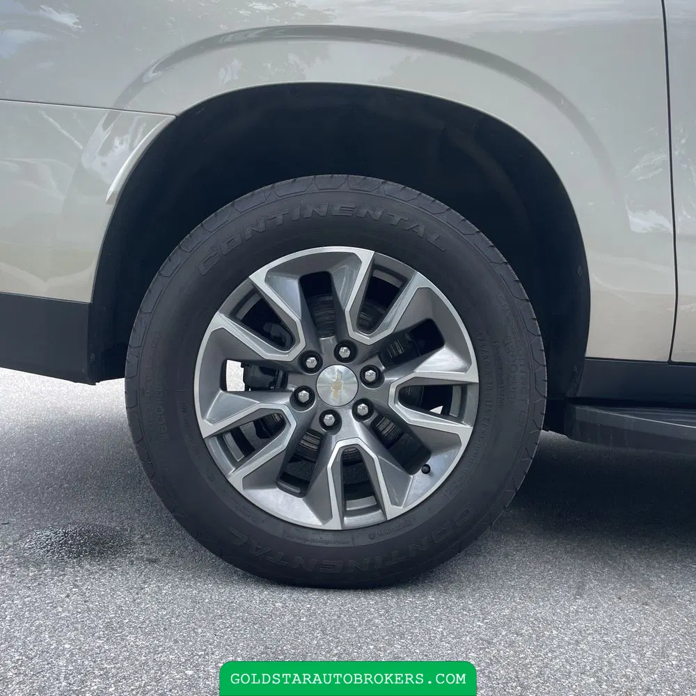 2024 Chevrolet Suburban LS