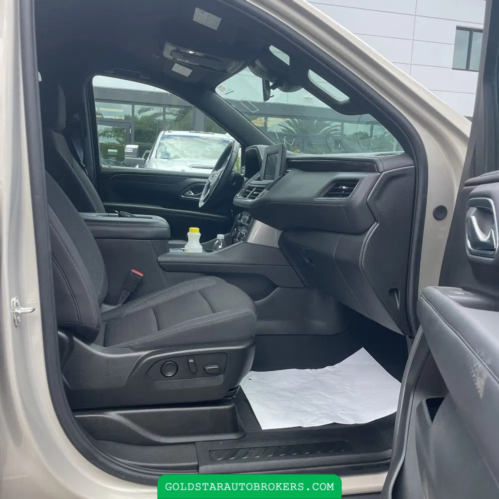 2024 Chevrolet Suburban LS
