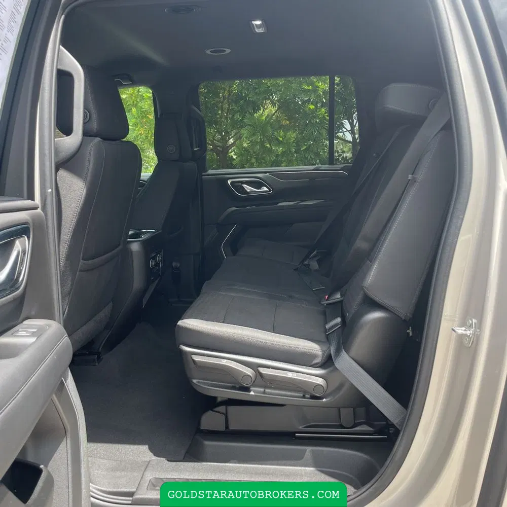 2024 Chevrolet Suburban LS