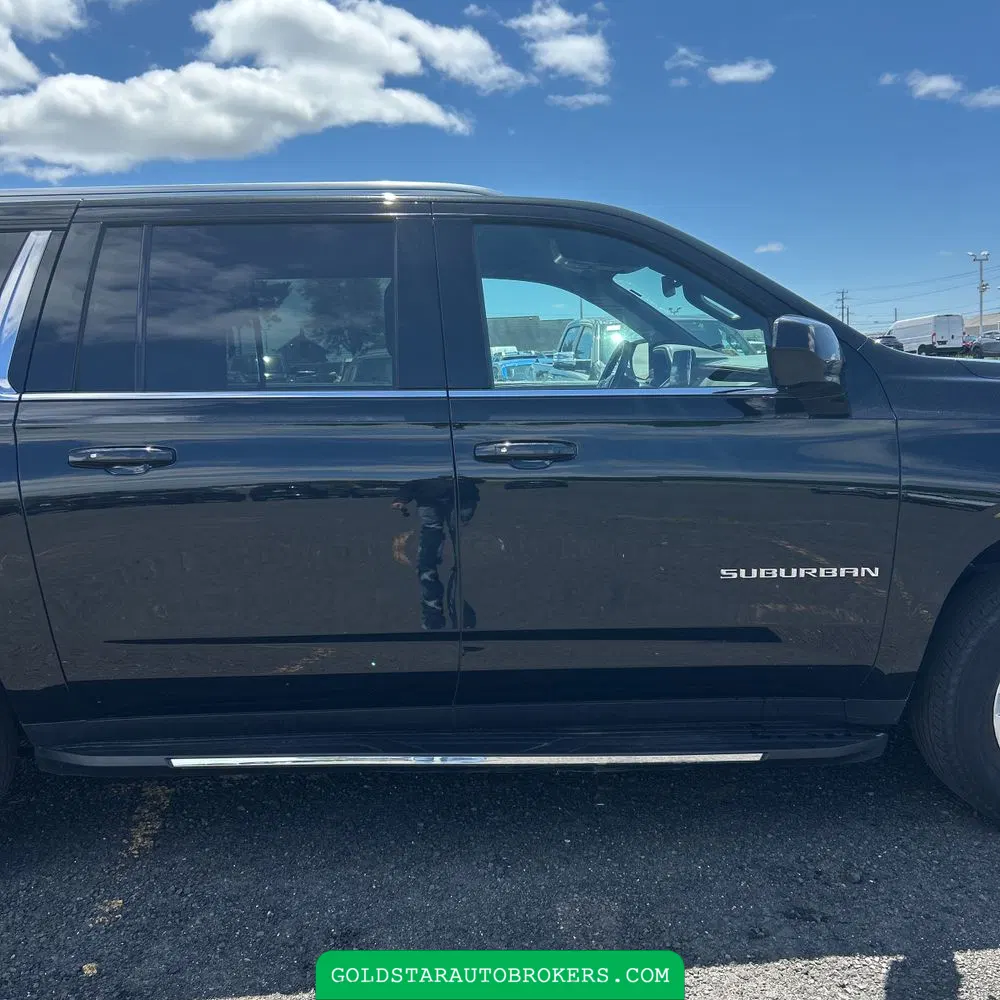 2024 Chevrolet Suburban LT