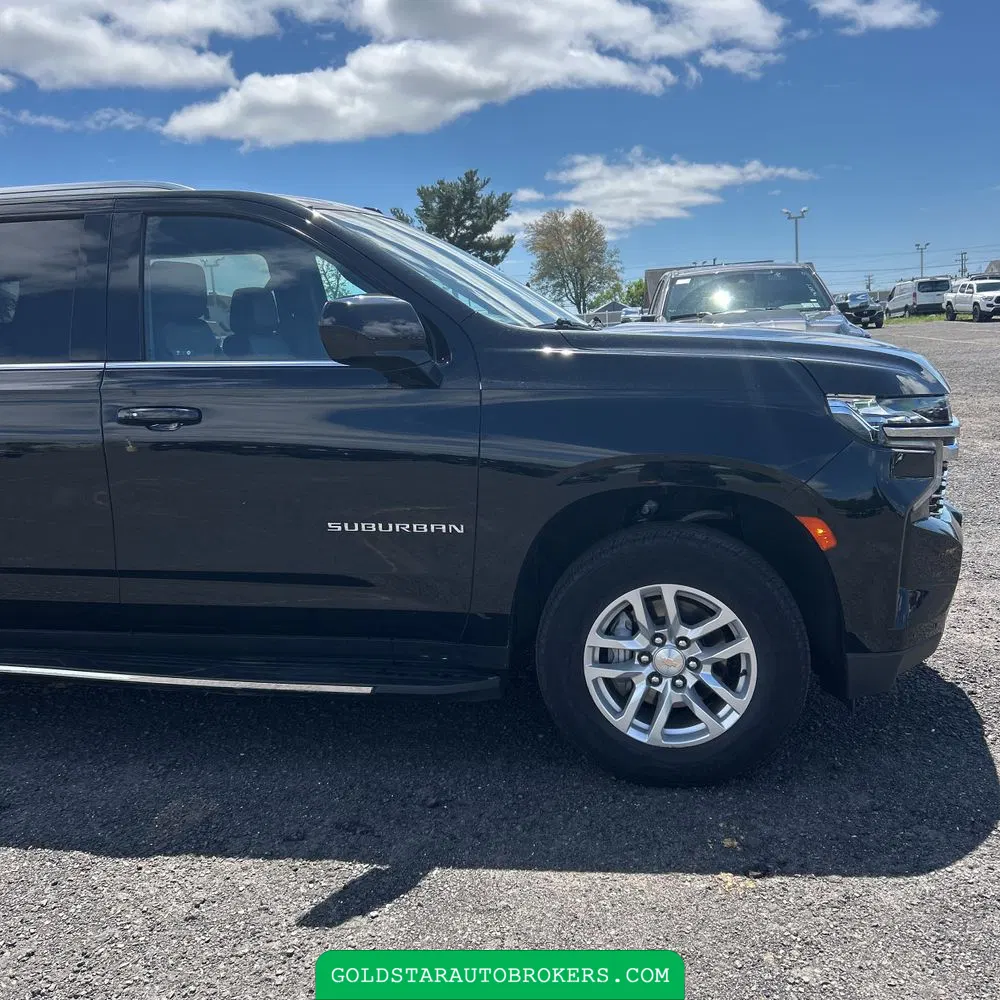 2024 Chevrolet Suburban LT