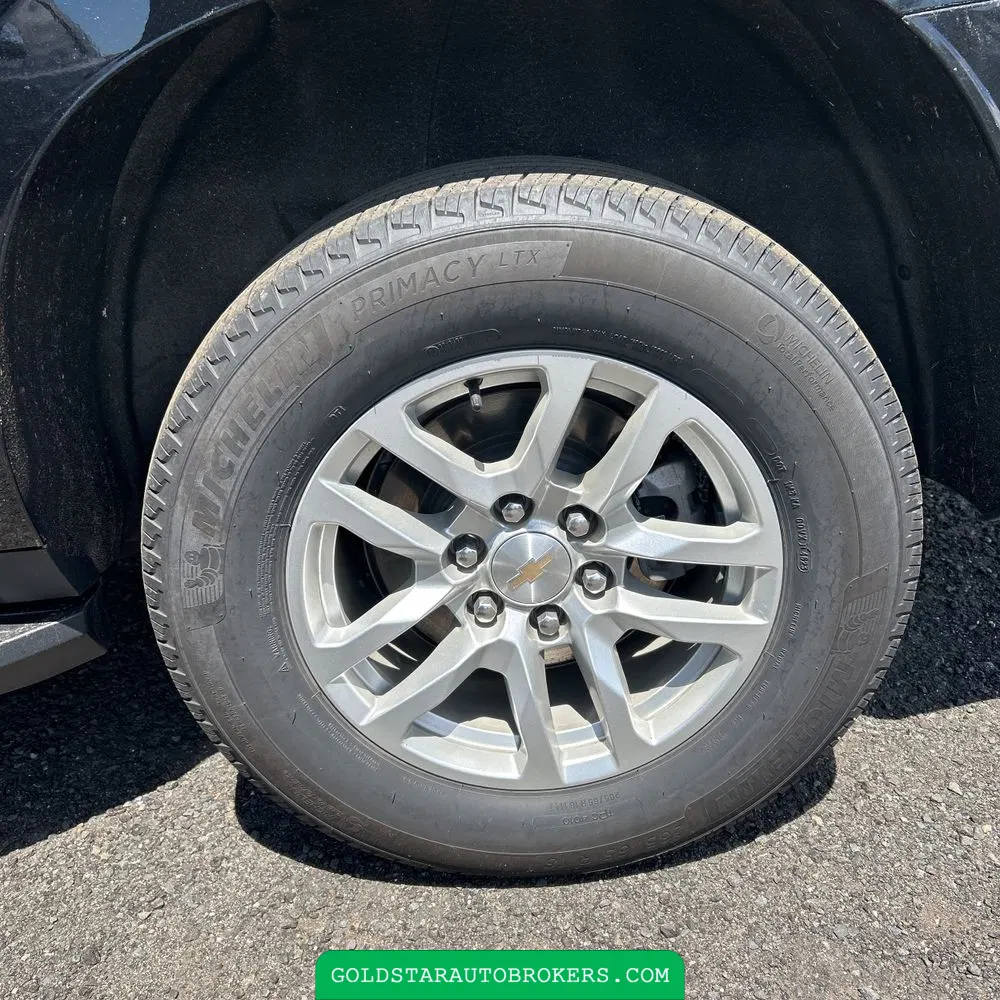2024 Chevrolet Suburban LT