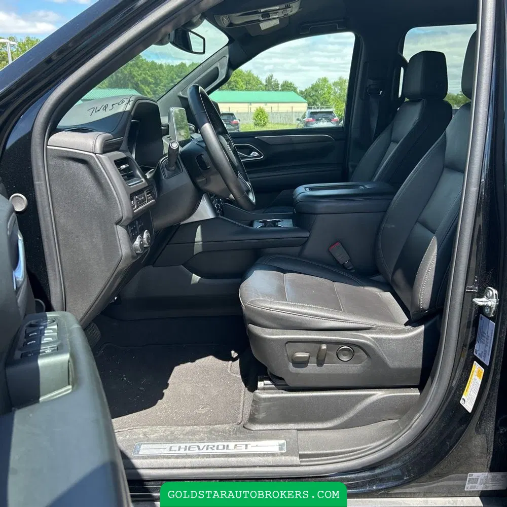 2024 Chevrolet Suburban LT