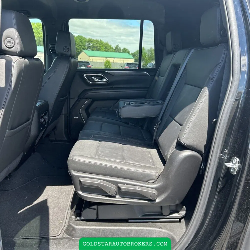 2024 Chevrolet Suburban LT