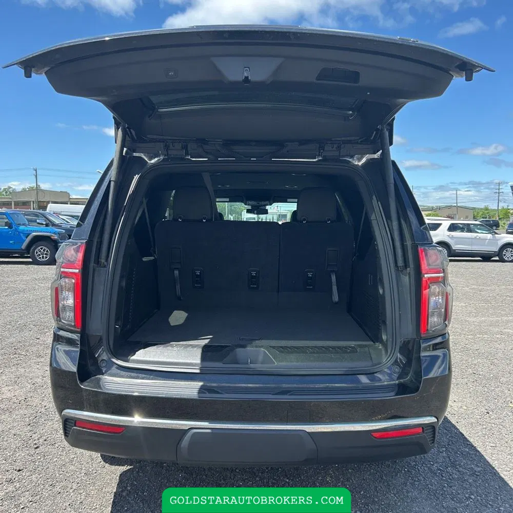 2024 Chevrolet Suburban LT