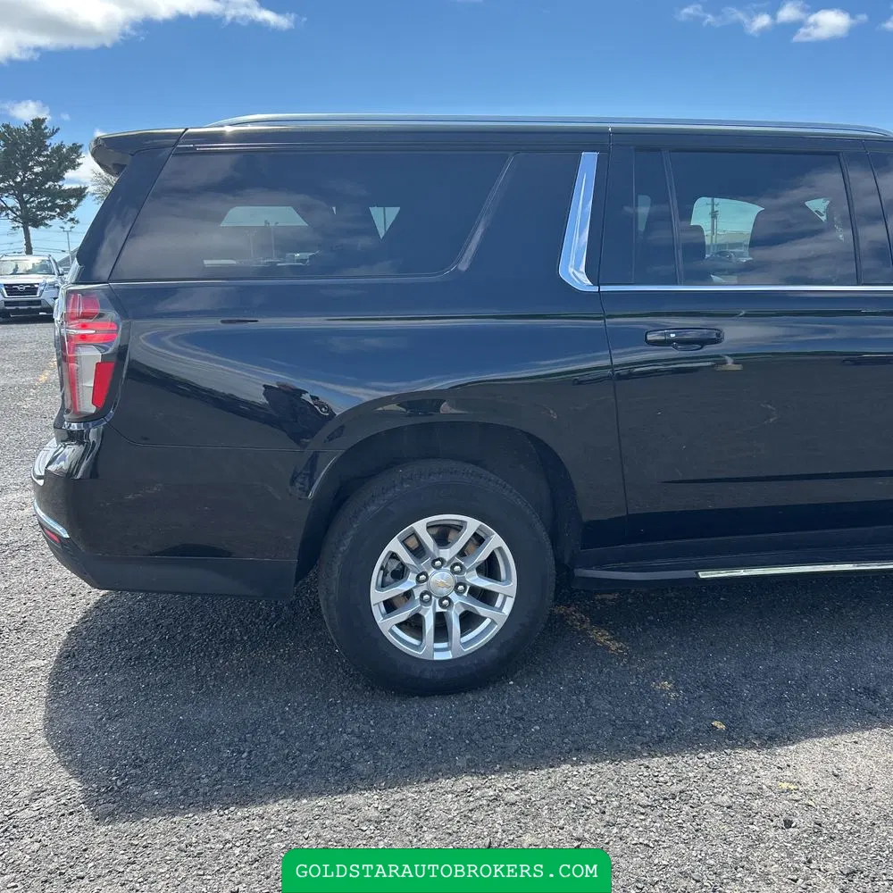 2024 Chevrolet Suburban LT