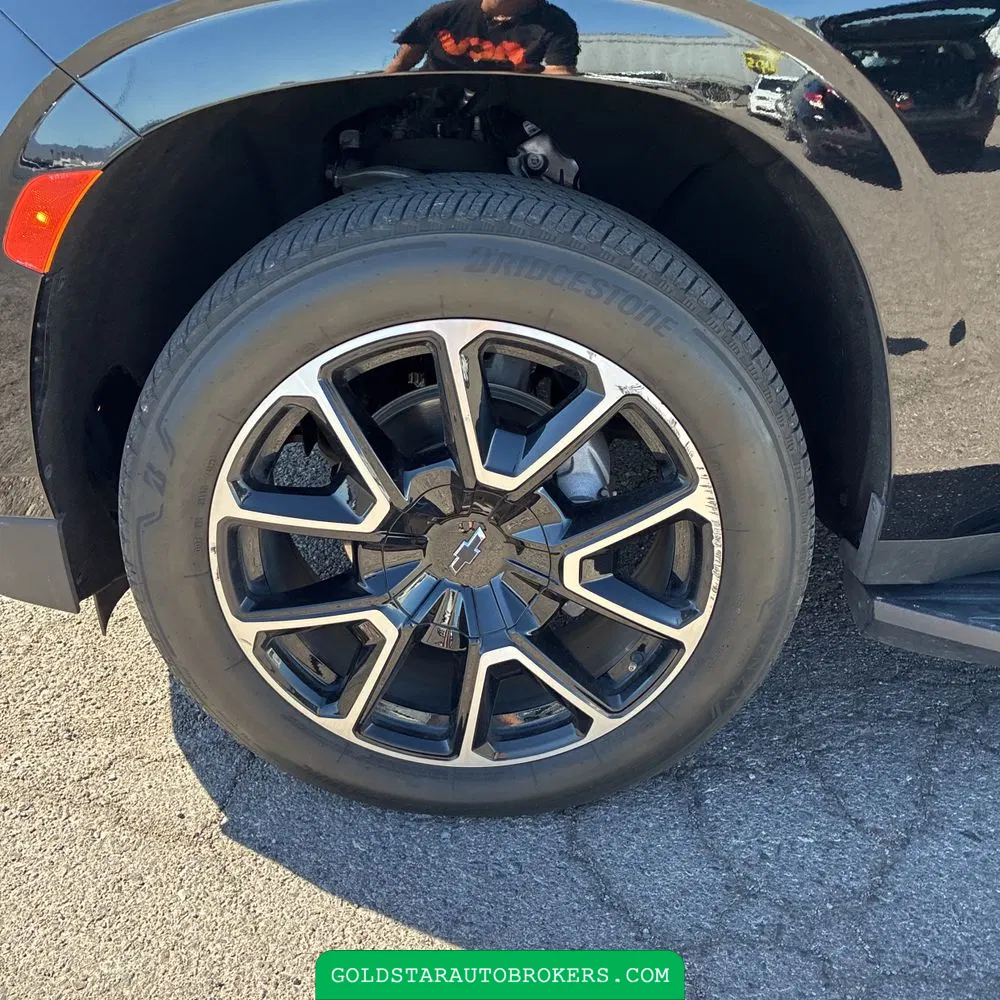 2024 Chevrolet Suburban RST