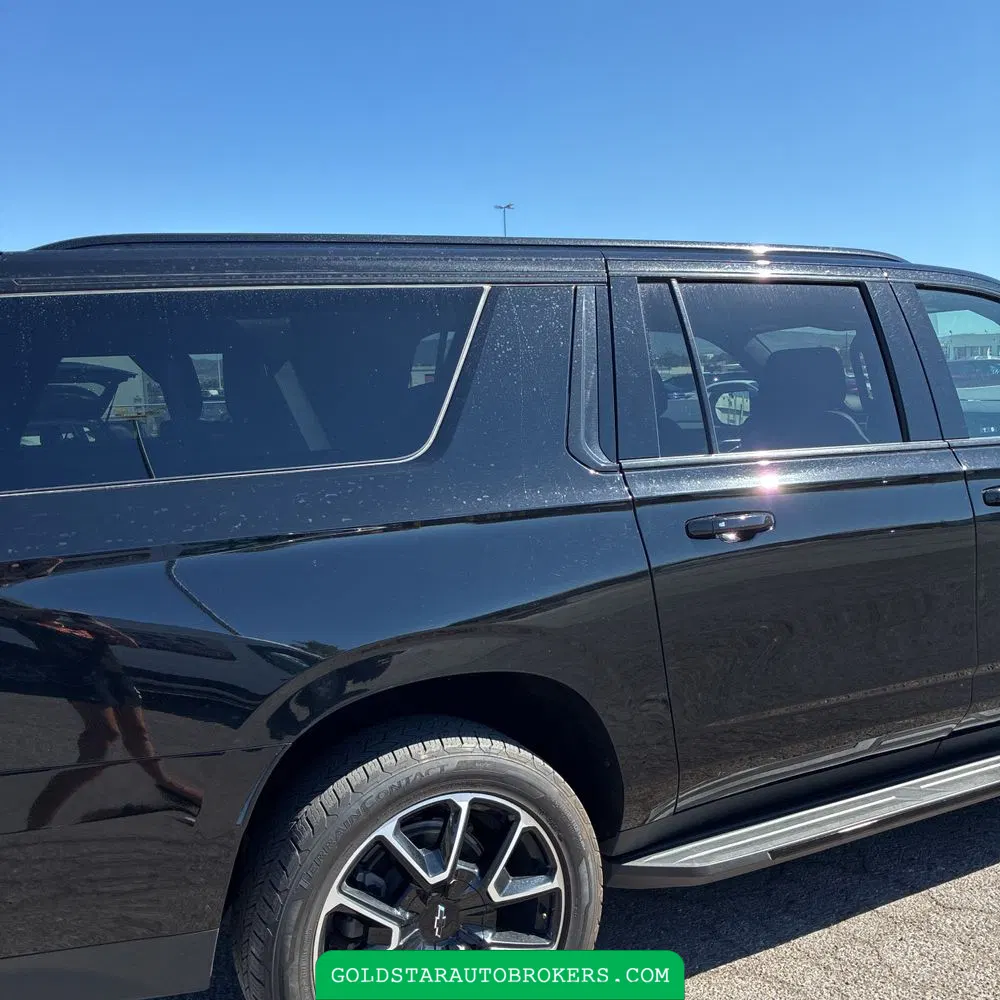 2024 Chevrolet Suburban RST
