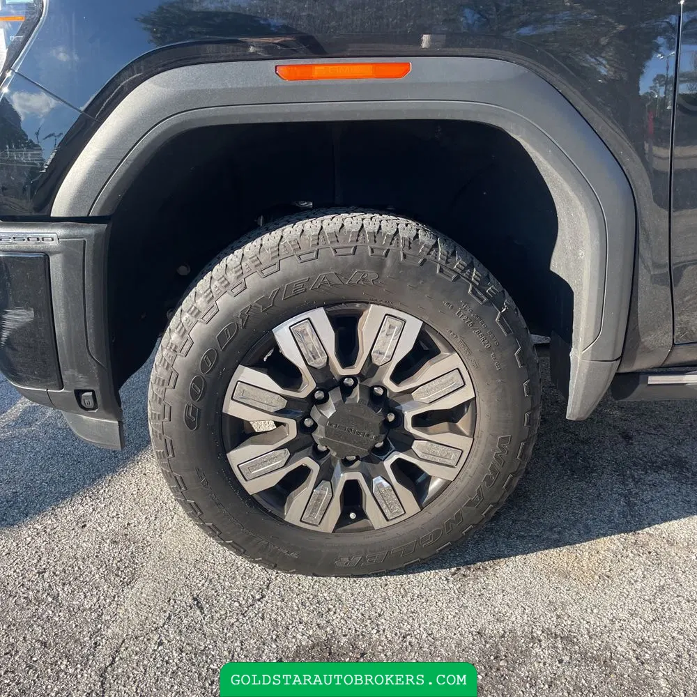 2024 GMC Sierra 2500 Denali