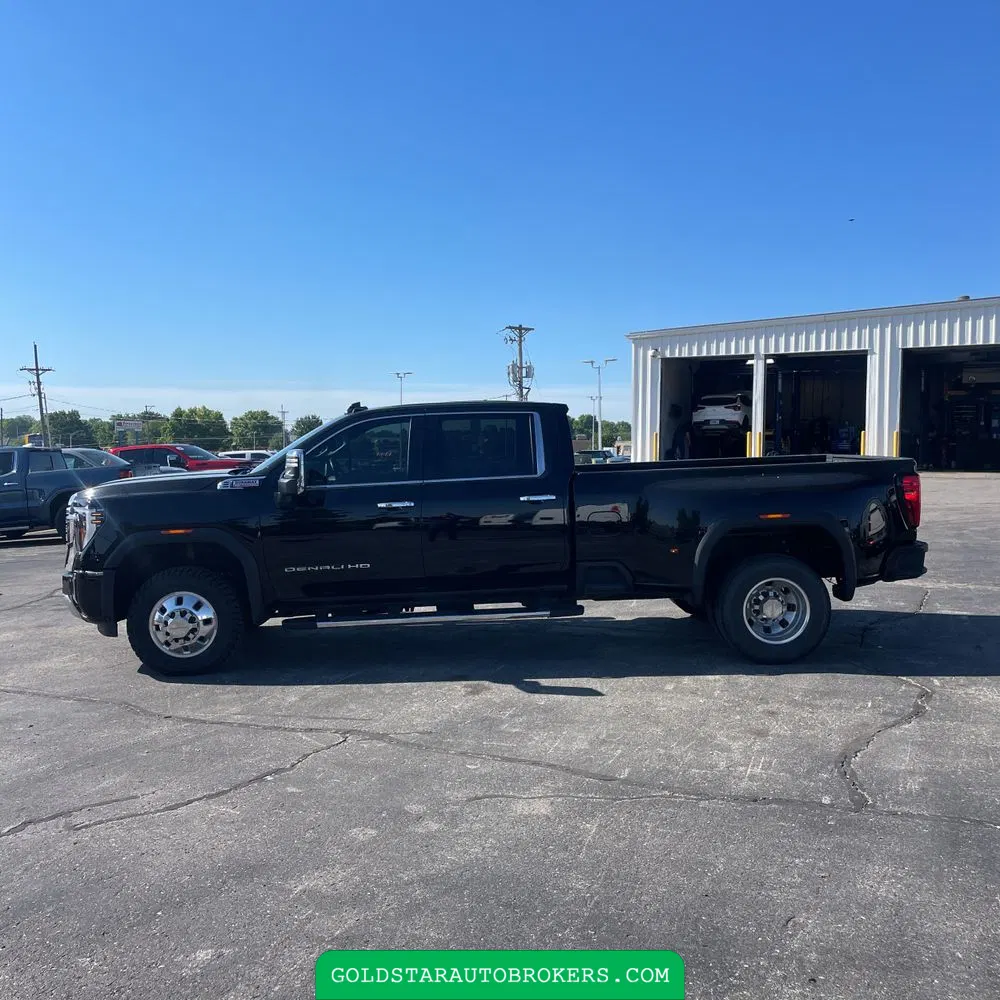 2024 GMC Sierra 3500HD Denali