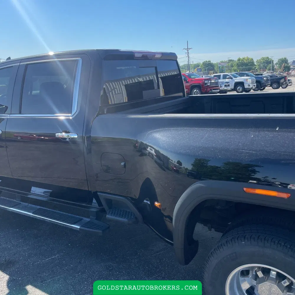 2024 GMC Sierra 3500HD Denali