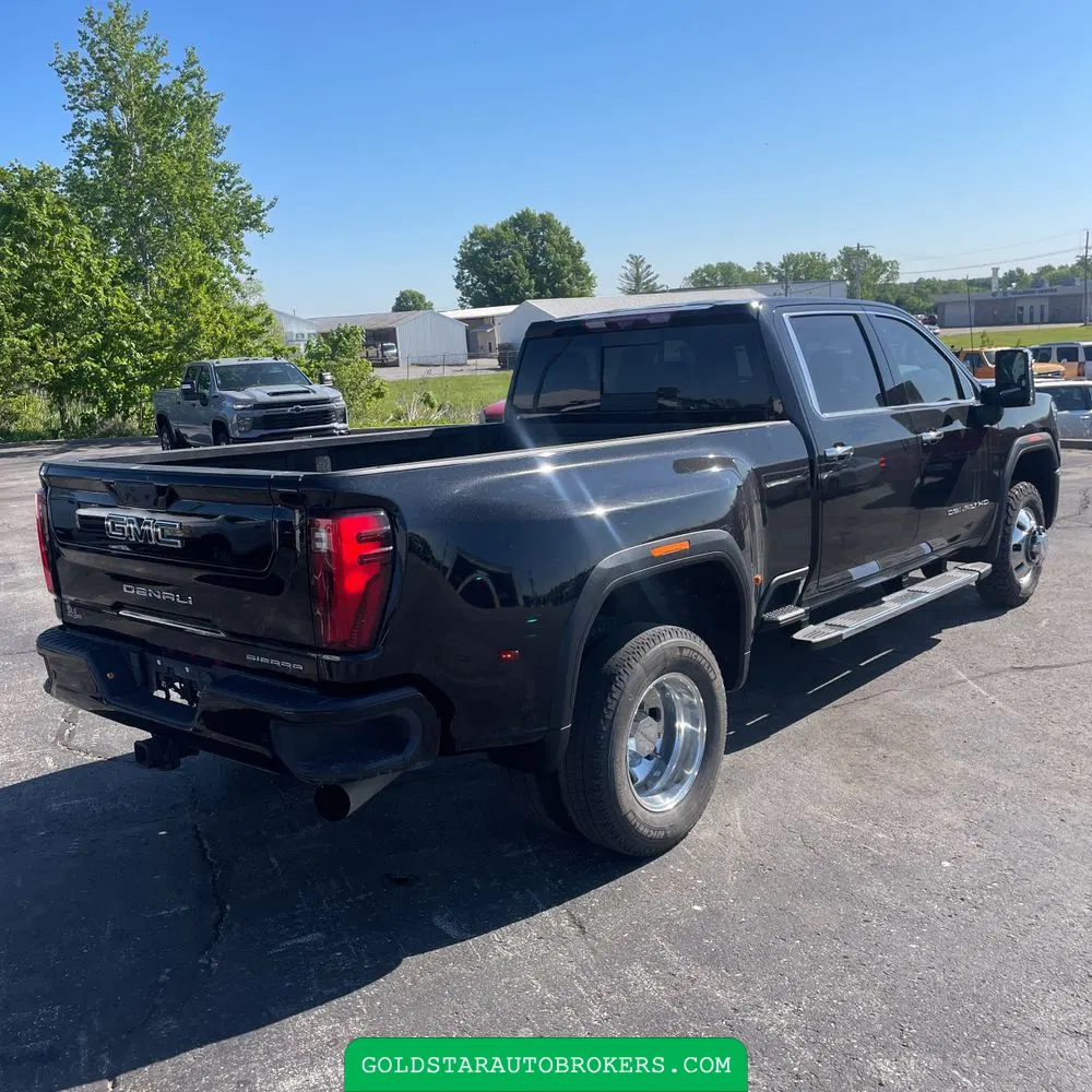 2024 GMC Sierra 3500HD Denali
