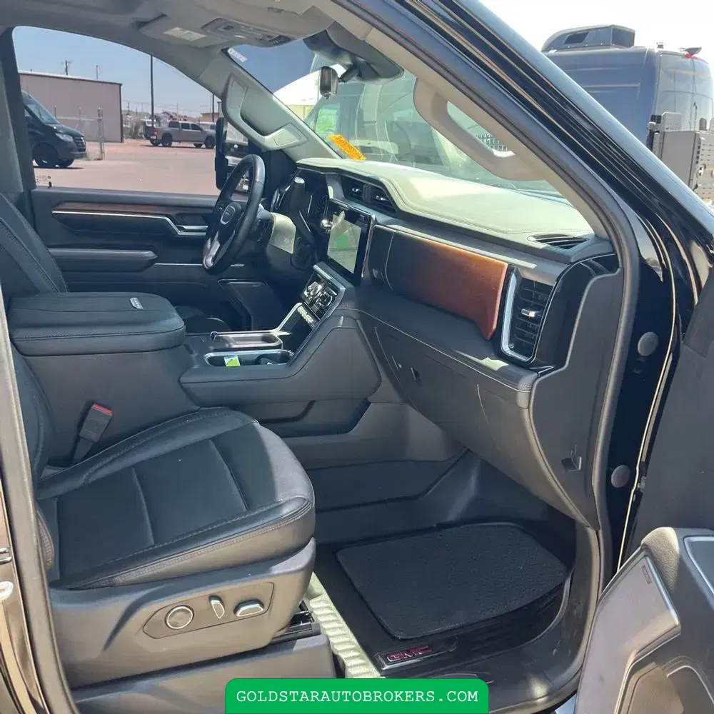 2024 GMC Sierra 3500HD Denali