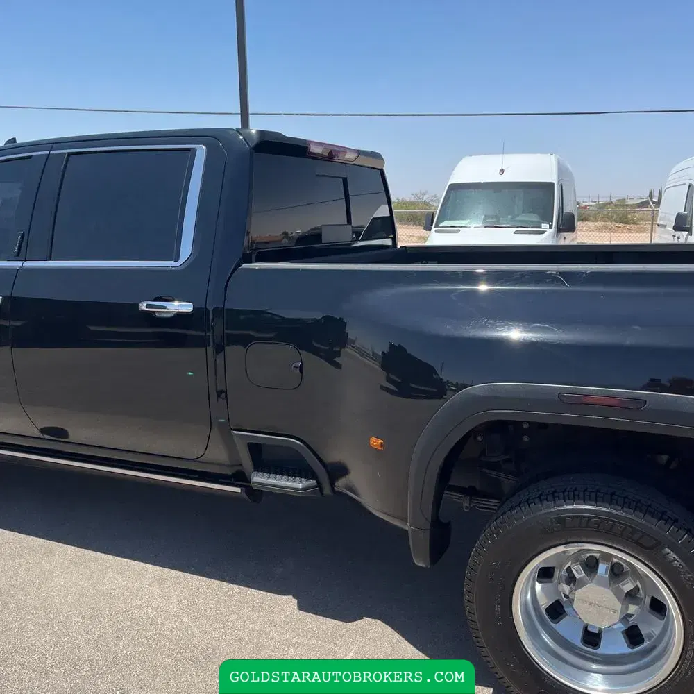 2024 GMC Sierra 3500HD Denali