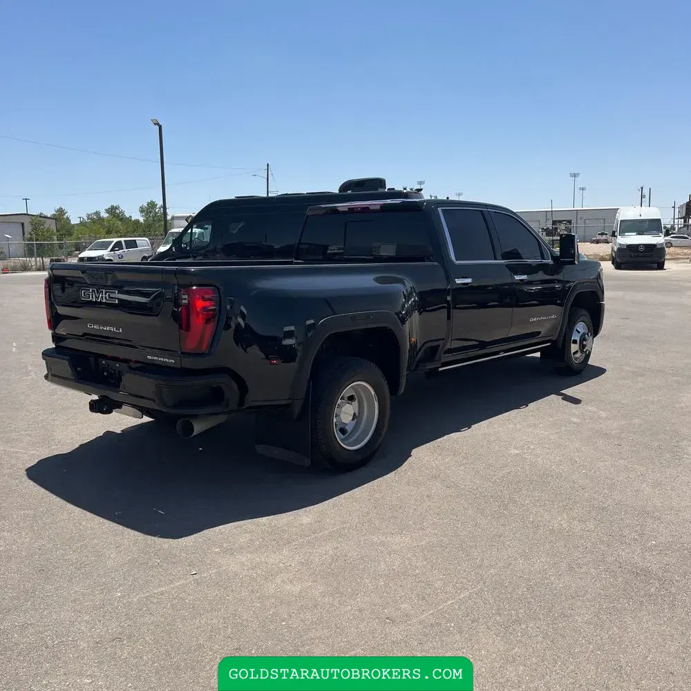 2024 GMC Sierra 3500HD Denali