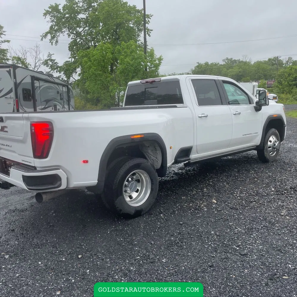 2024 GMC Sierra 3500HD Denali