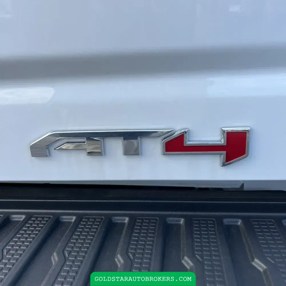 2025 GMC Sierra 2500HD AT4