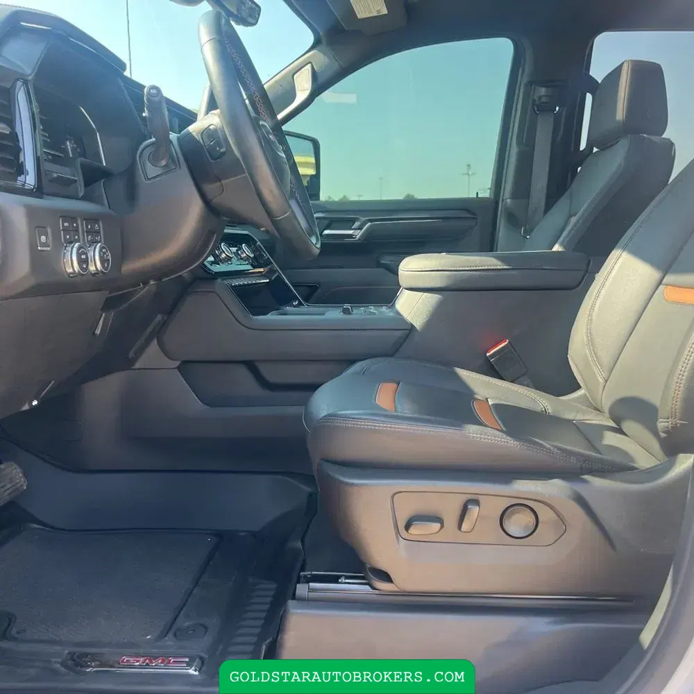 2025 GMC Sierra 2500HD AT4