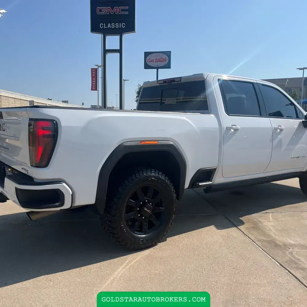 2025 GMC Sierra 2500HD AT4