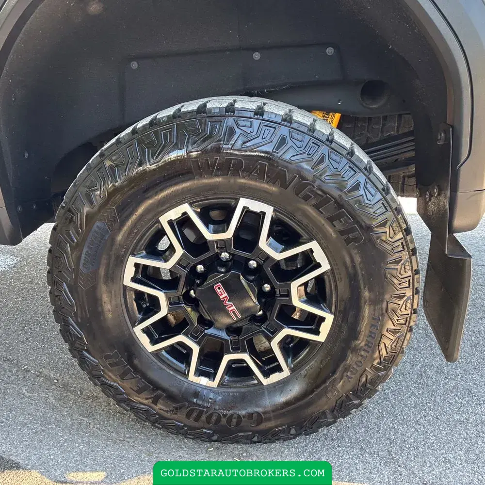 2025 GMC Sierra 2500 AT4X