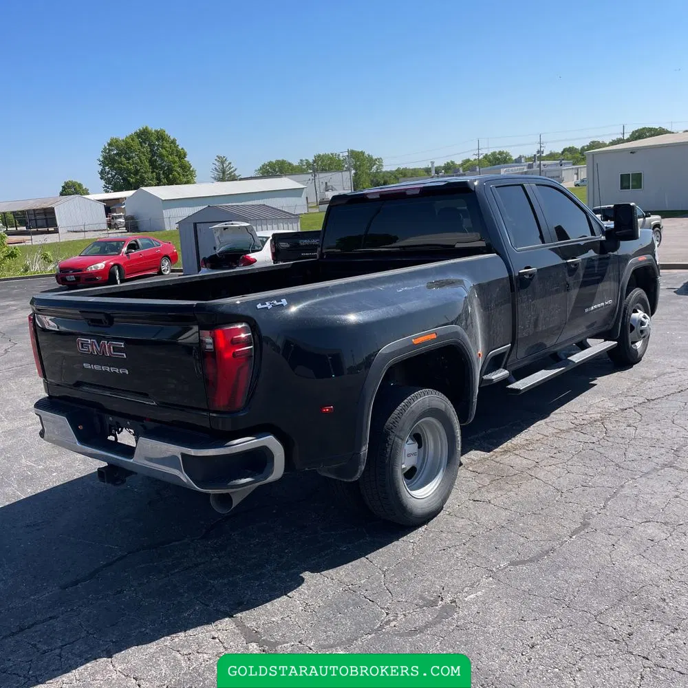 2024 GMC Sierra 3500HD Pro