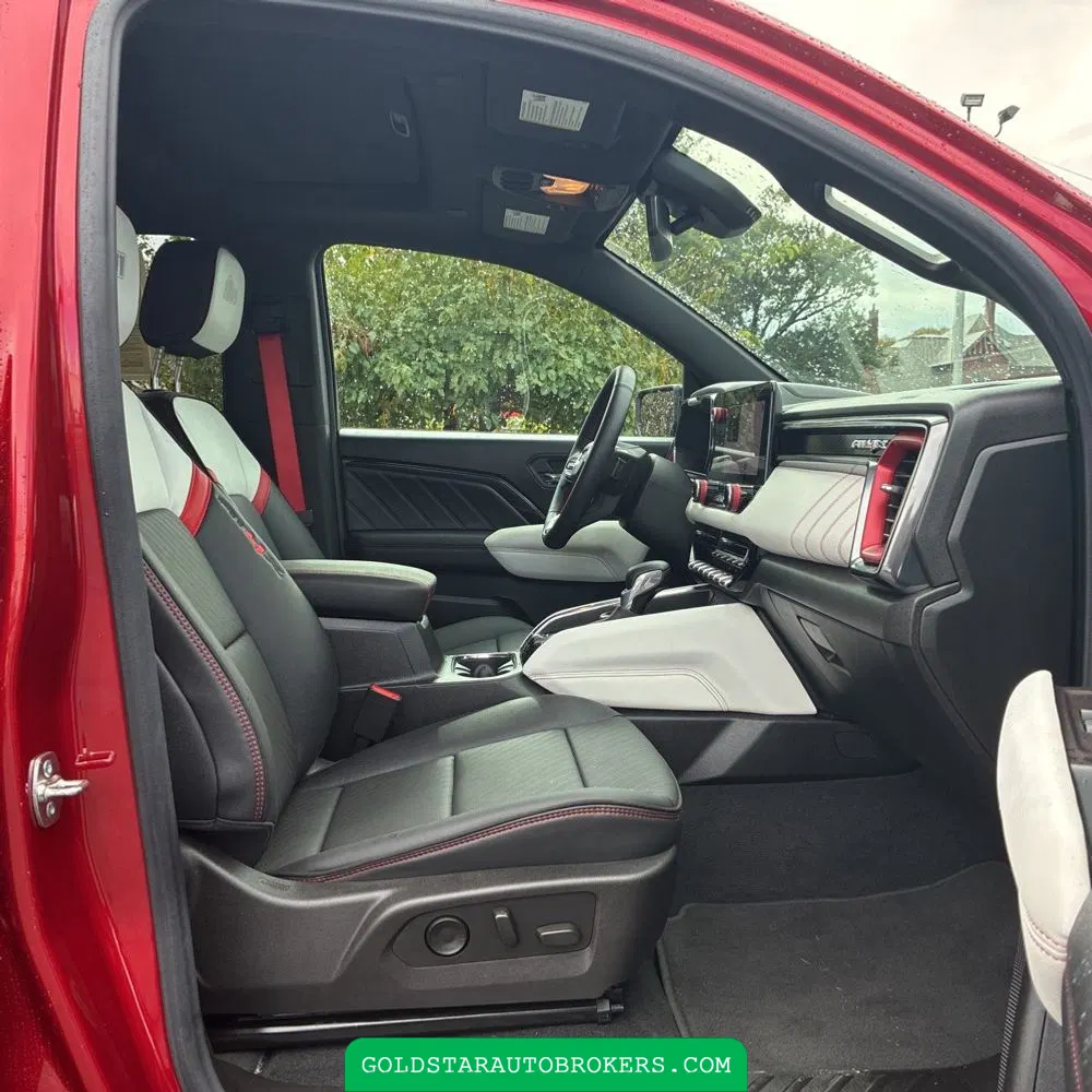 2025 GMC Canyon AT4