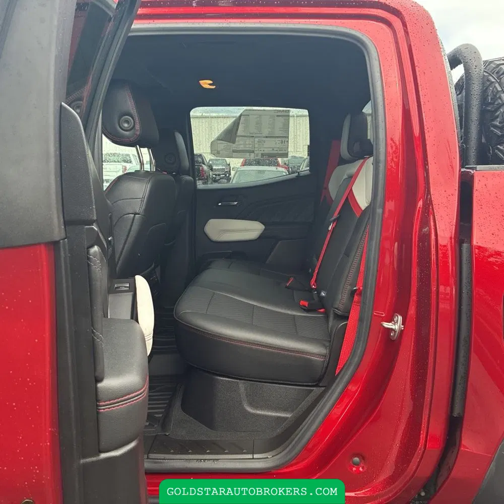 2025 GMC Canyon AT4