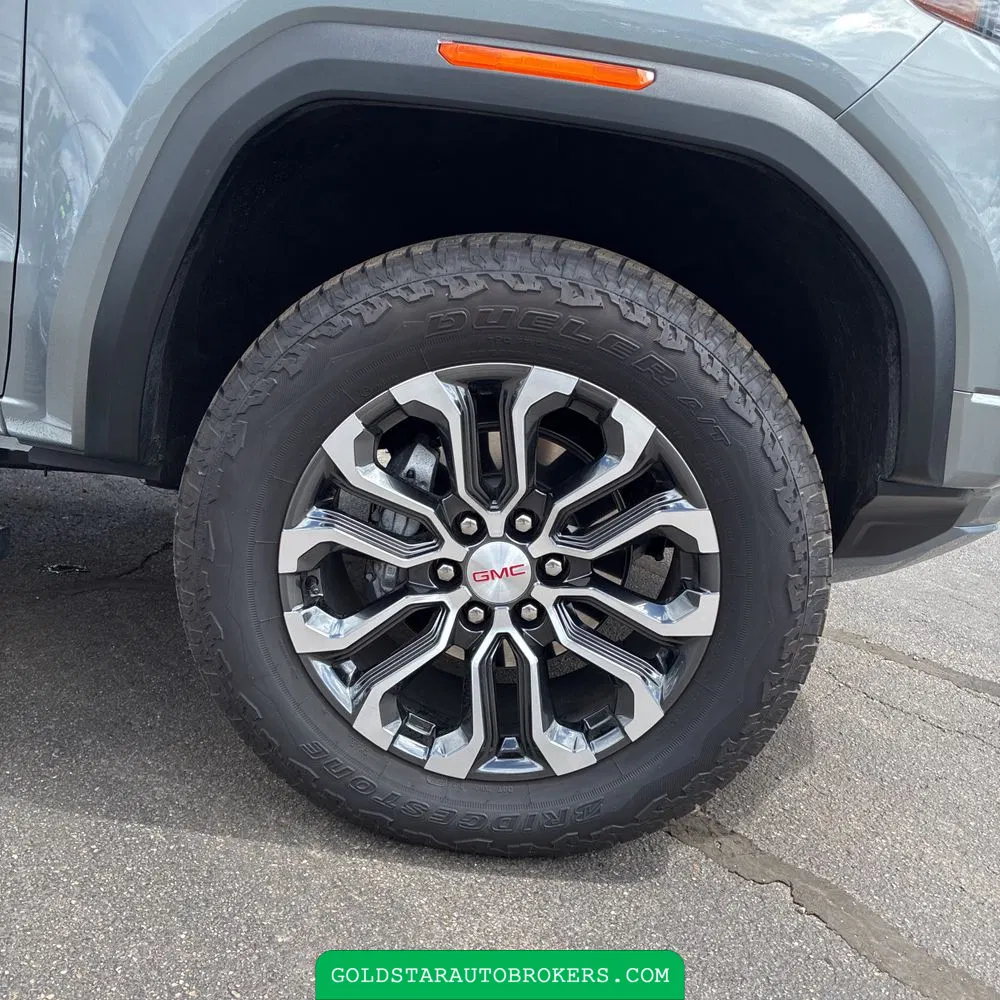 2025 GMC Canyon Denali