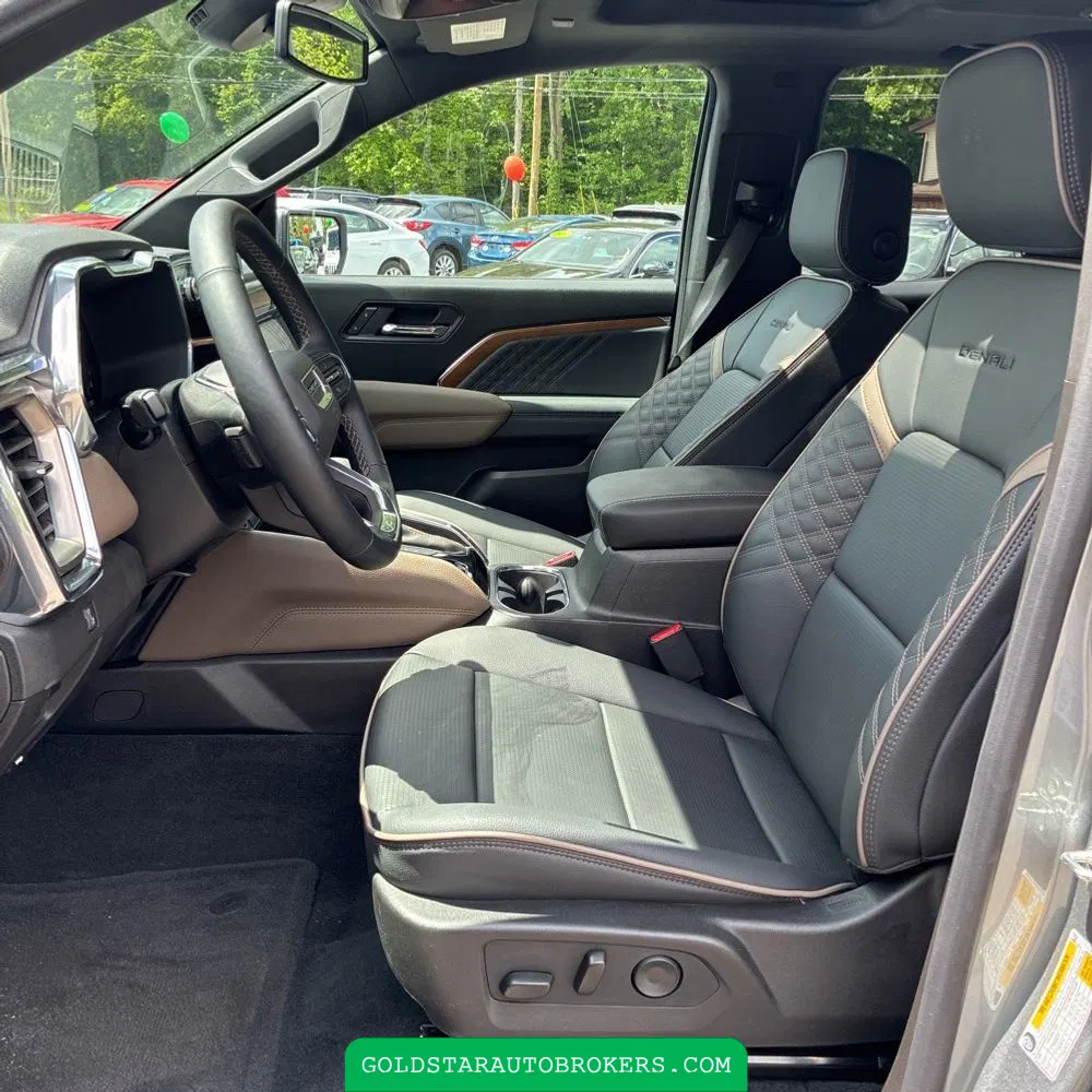 2025 GMC Canyon Denali