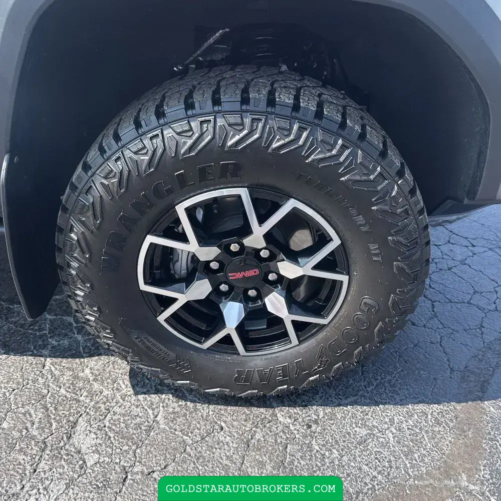 2024 GMC Canyon AT4X