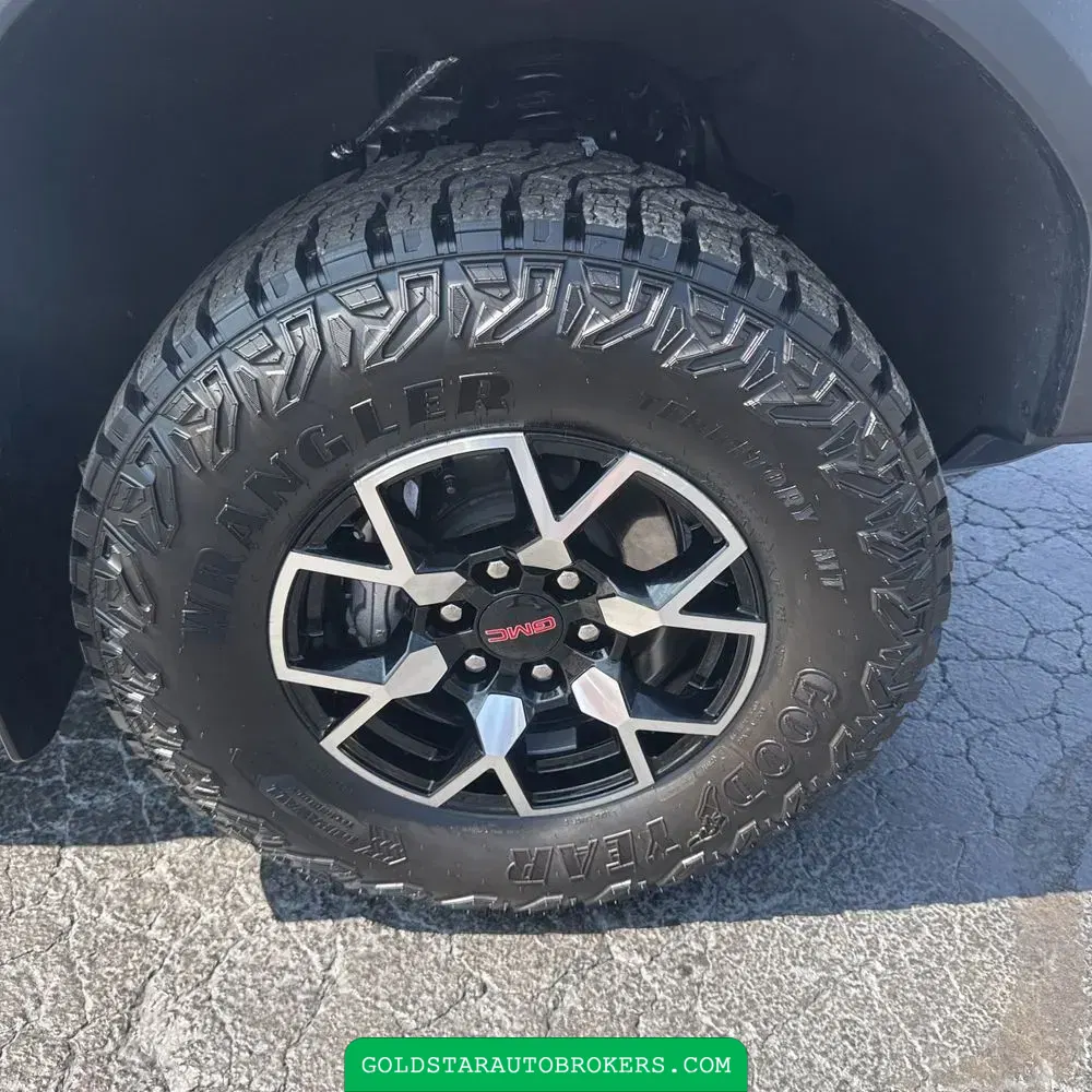 2024 GMC Canyon AT4X
