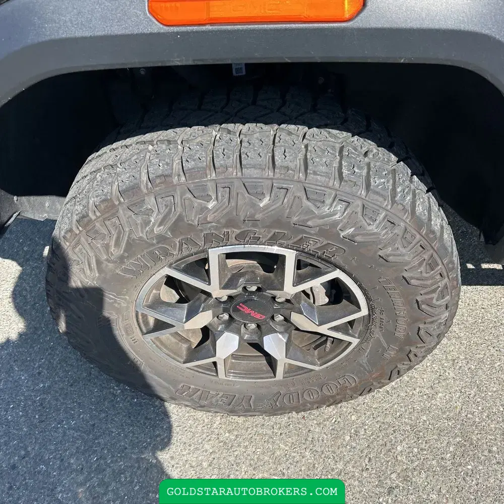 2023 GMC Canyon AT4X