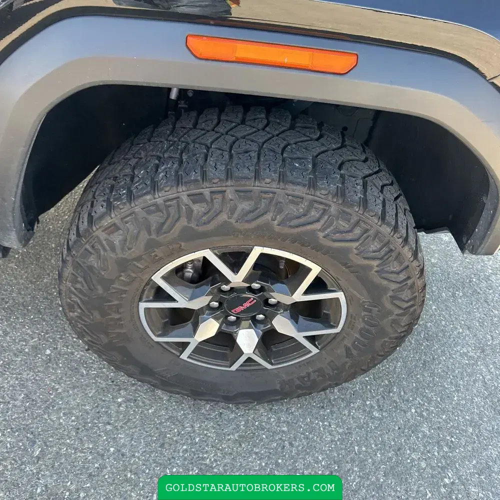 2023 GMC Canyon AT4X