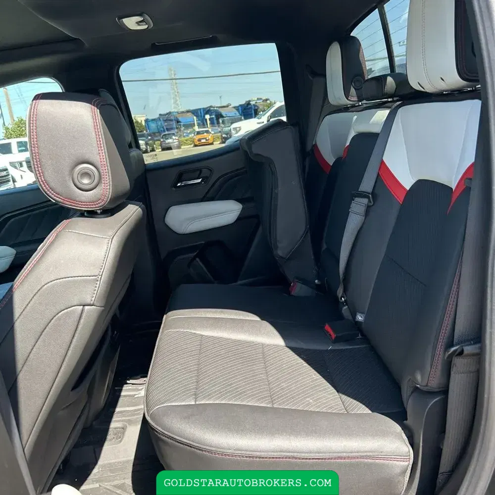 2023 GMC Canyon AT4X