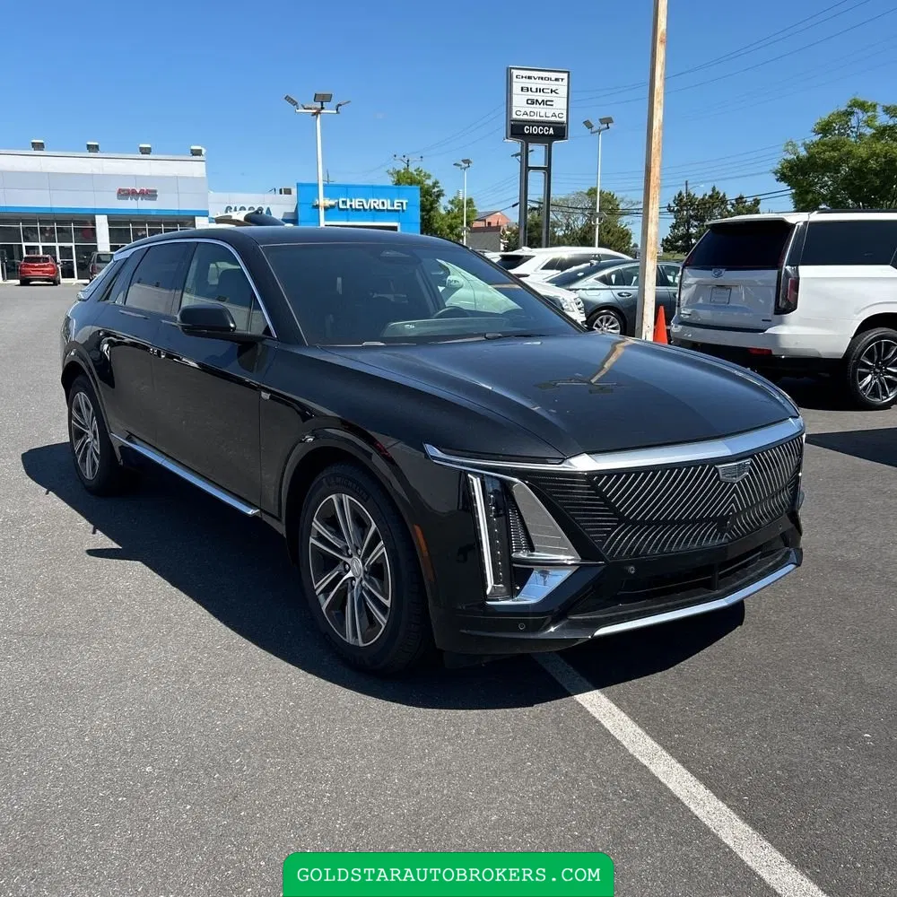 2024 Cadillac LYRIQ Luxury 1