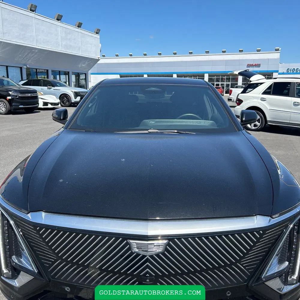 2024 Cadillac LYRIQ Luxury 1