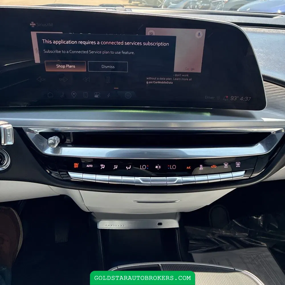 2024 Cadillac LYRIQ Luxury 1